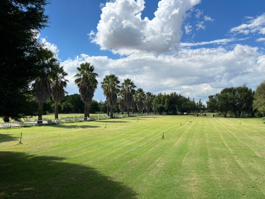 6 Bedroom Property for Sale in Bainsvlei Free State